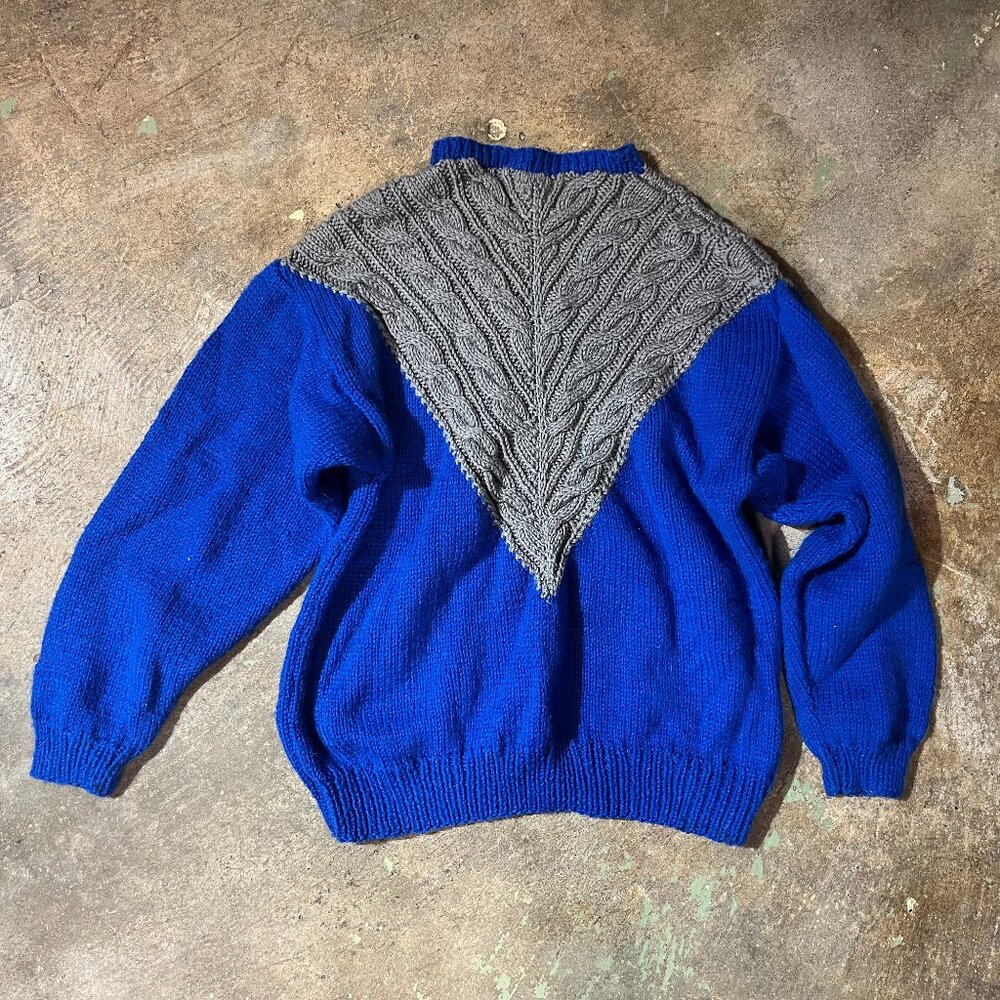 Vintage Hand Knit Cabled Colorblock Gray Blue Sweater